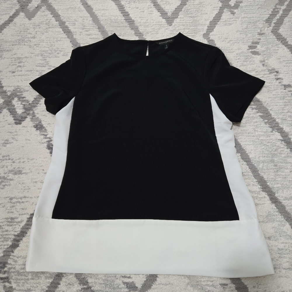 🆕️💐NWOT BR Colour Block Top